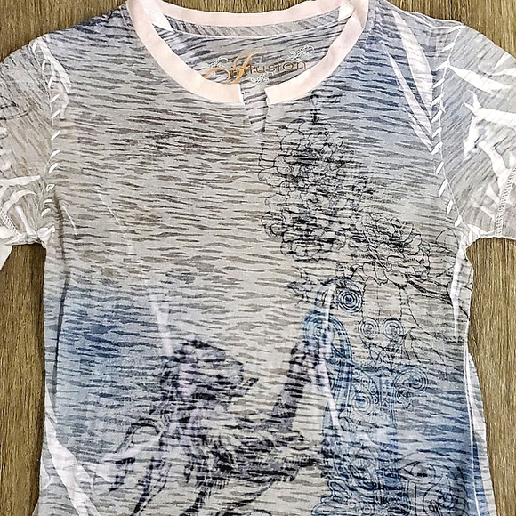 ⭐3/$20⭐Infusion Long Sleeved Tee - Picture 2 of 8